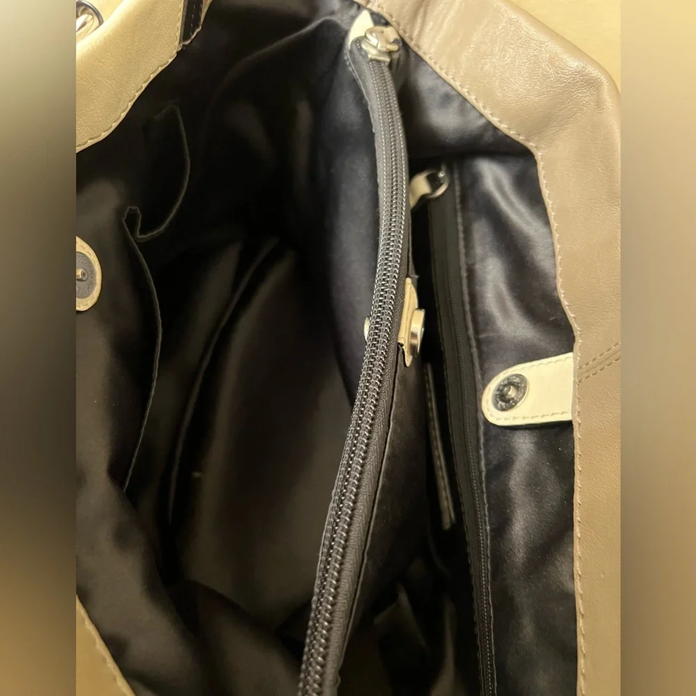 Coach Ashley Taupe and Cream Leather Shoulder Bag - Picture 6 of 14